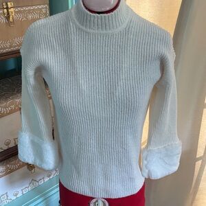 Liz Claiborne Cream faux fur cuff mock Turtleneck Sweater